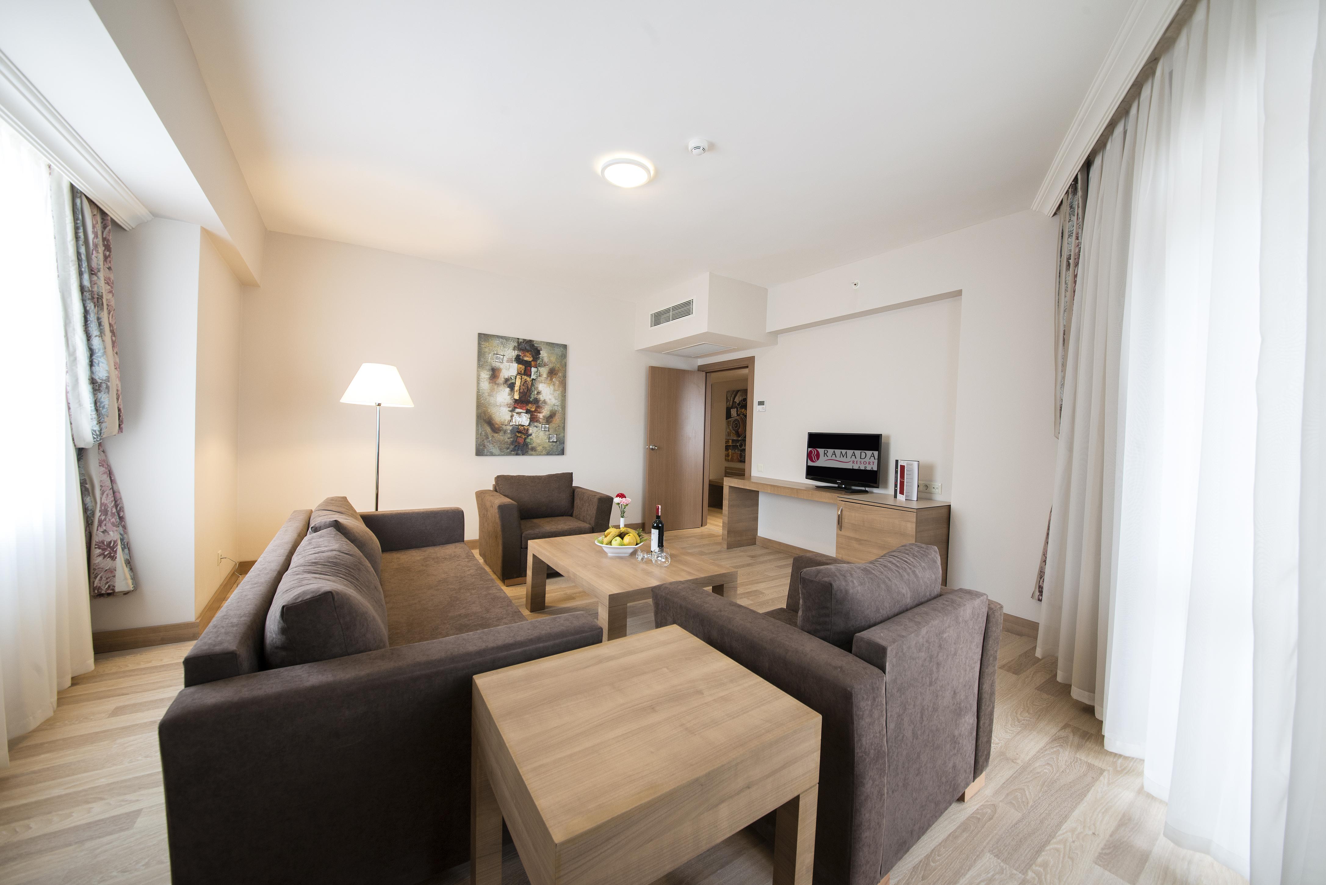 Wyndham Garden Lara Hotell Antalya Eksteriør bilde
