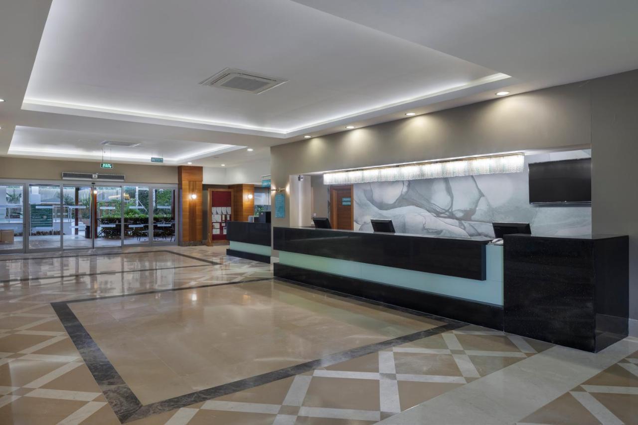 Wyndham Garden Lara Hotell Antalya Eksteriør bilde