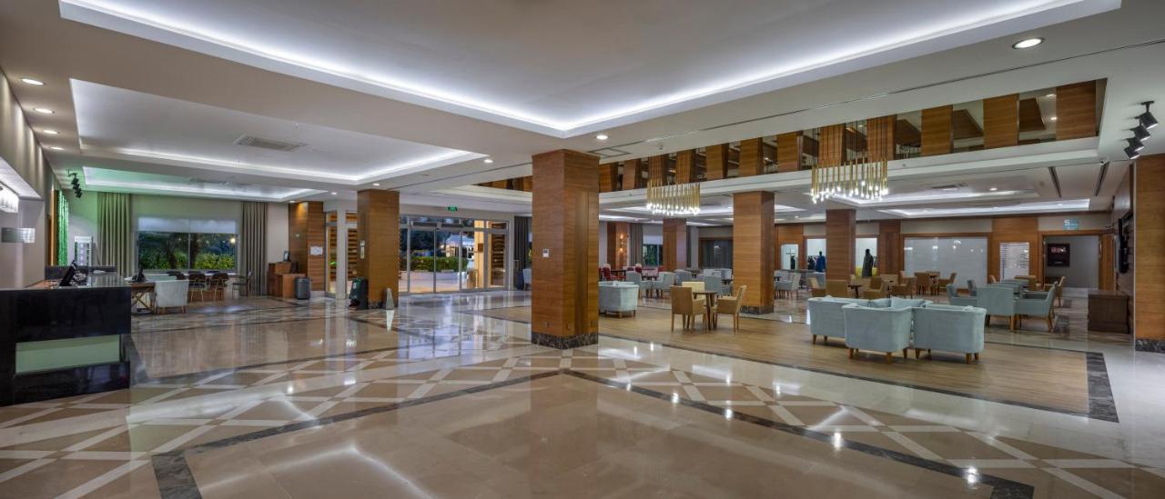 Wyndham Garden Lara Hotell Antalya Eksteriør bilde