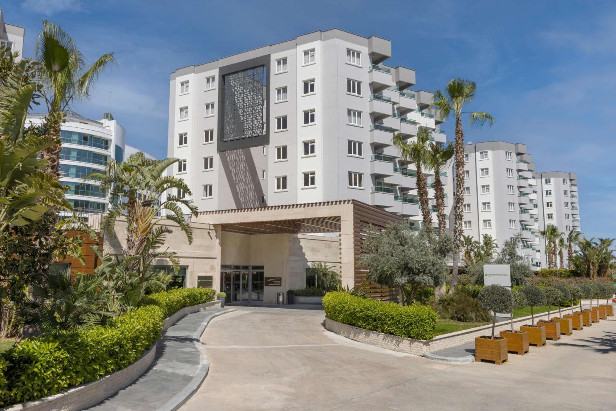 Wyndham Garden Lara Hotell Antalya Eksteriør bilde