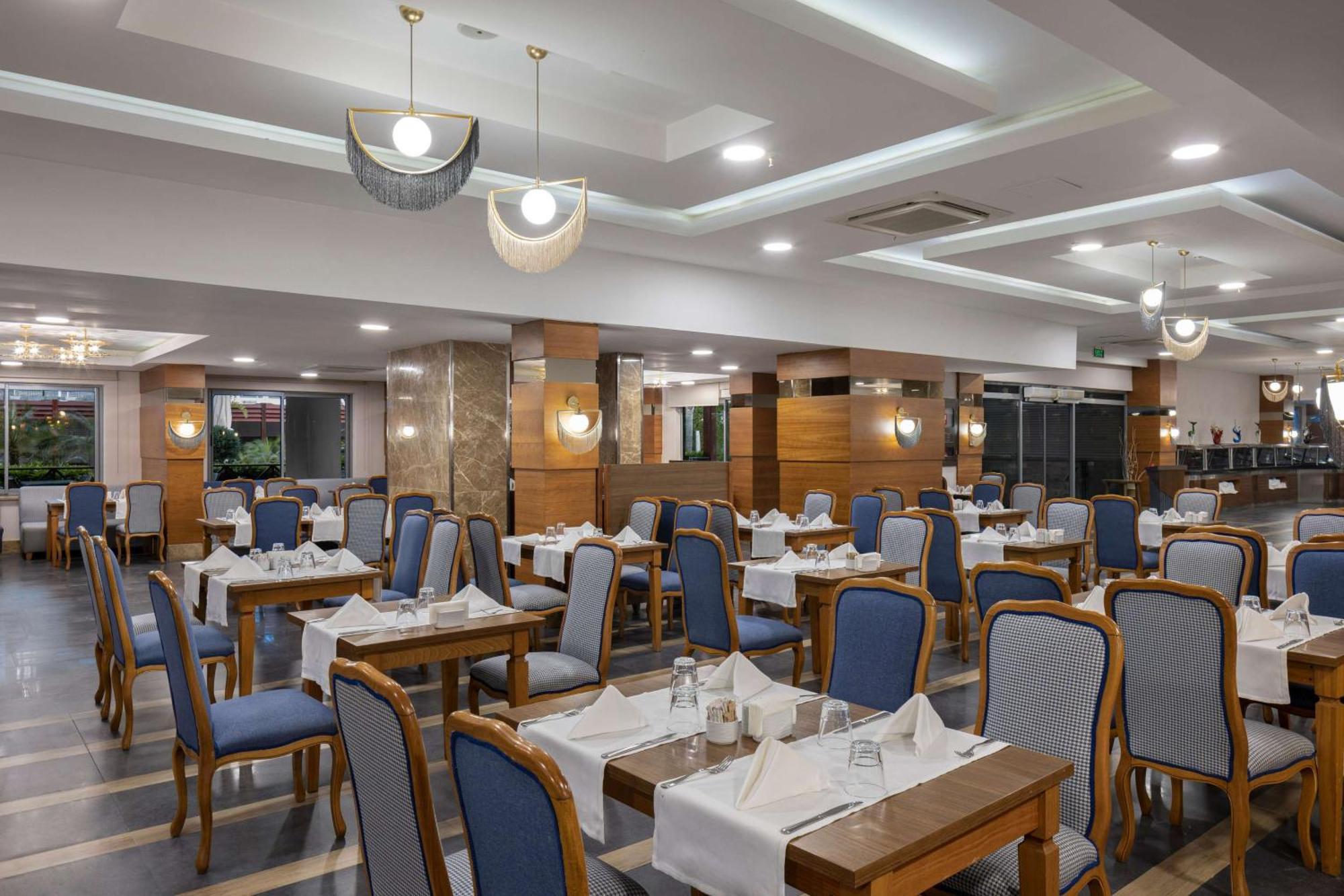 Wyndham Garden Lara Hotell Antalya Eksteriør bilde