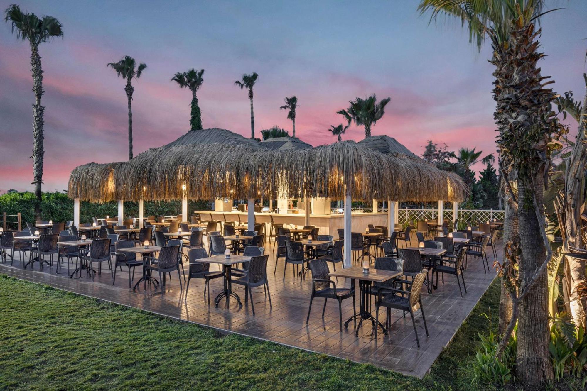 Wyndham Garden Lara Hotell Antalya Eksteriør bilde